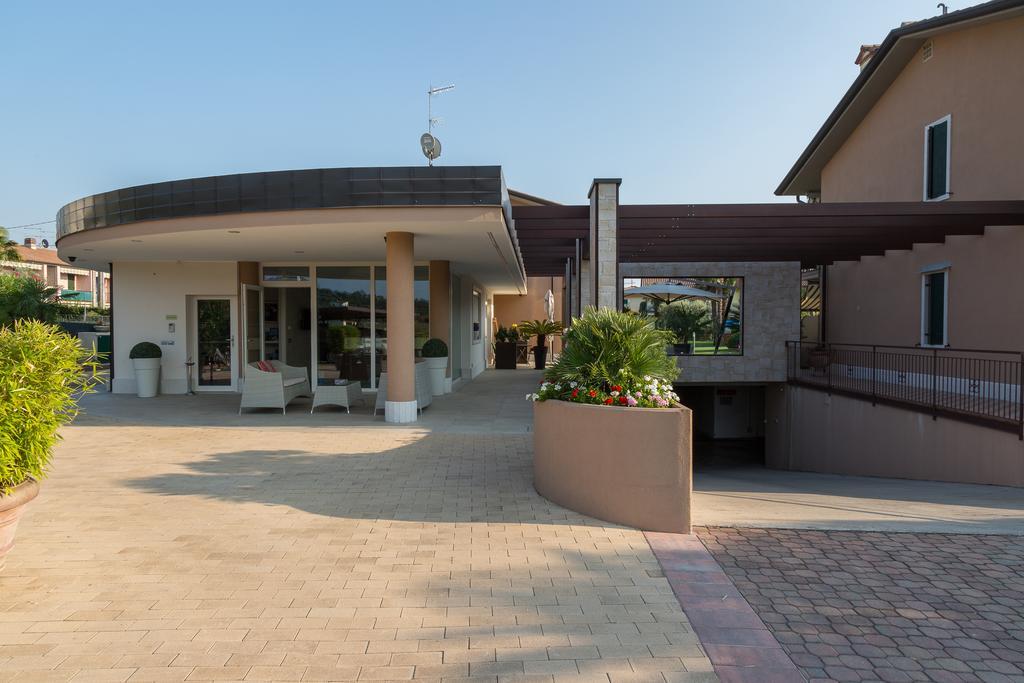 Residence La Margherita Лацизе Экстерьер фото